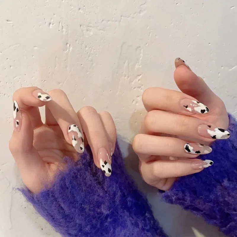 Polka Dot French Retro Style Abstract Pattern Full Coverage Artificial Ballet Fake Nails For Women With Nail Art In Winter