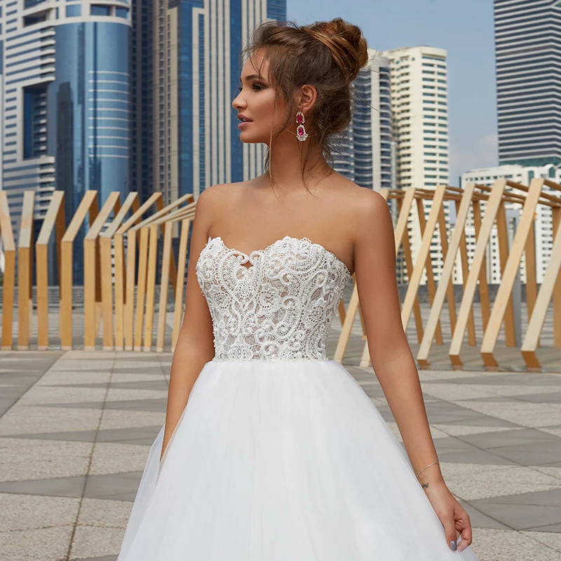 Customized Classic A Line Strapless Wedding Dress For 2023 Brides Sexy Backless Sleeveless Tulle Appliques Bridal Gowns Vestido