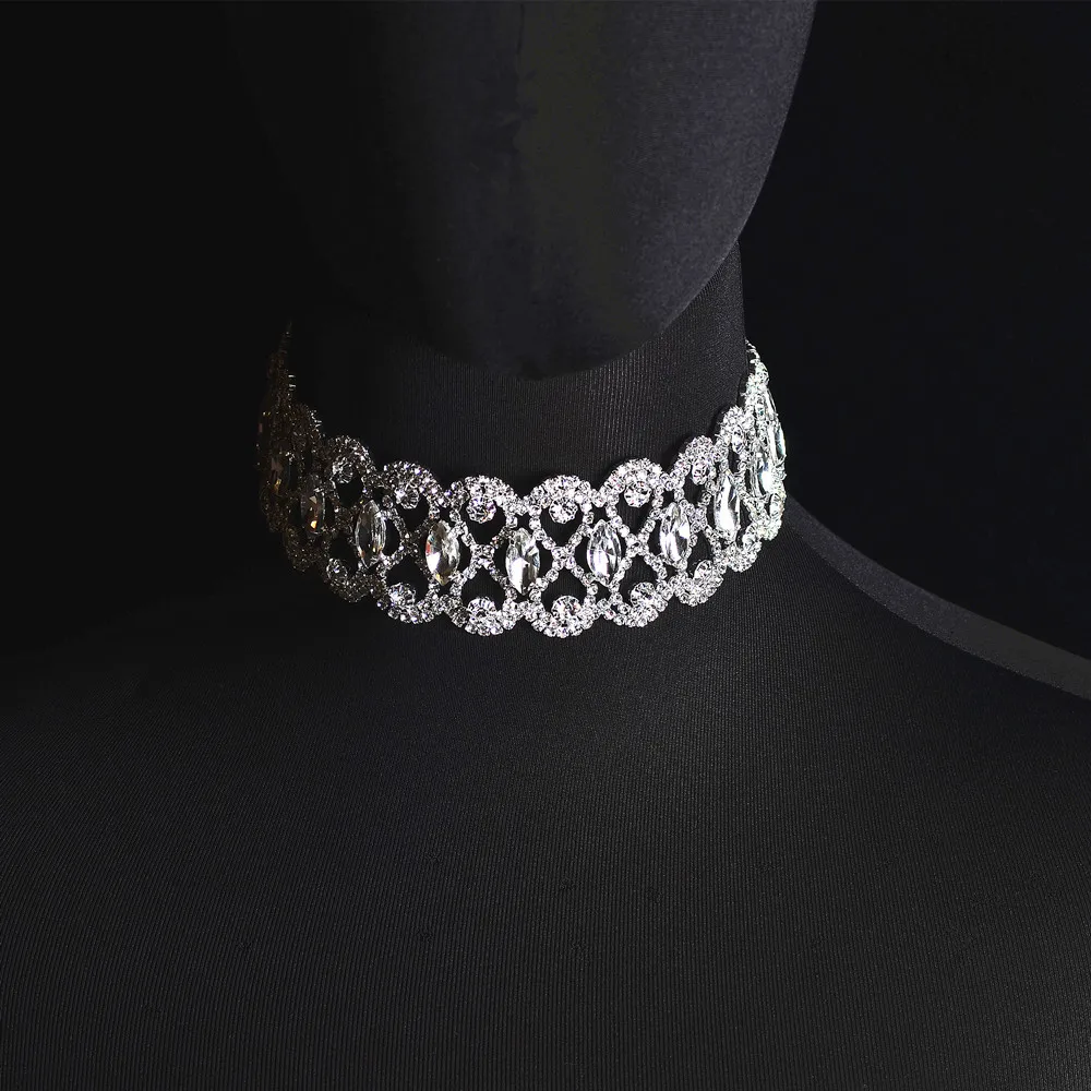 A set of marquise-shaped black and gray crystal stone choker set. Cool gothic earrings + necklace accessories set for girls.