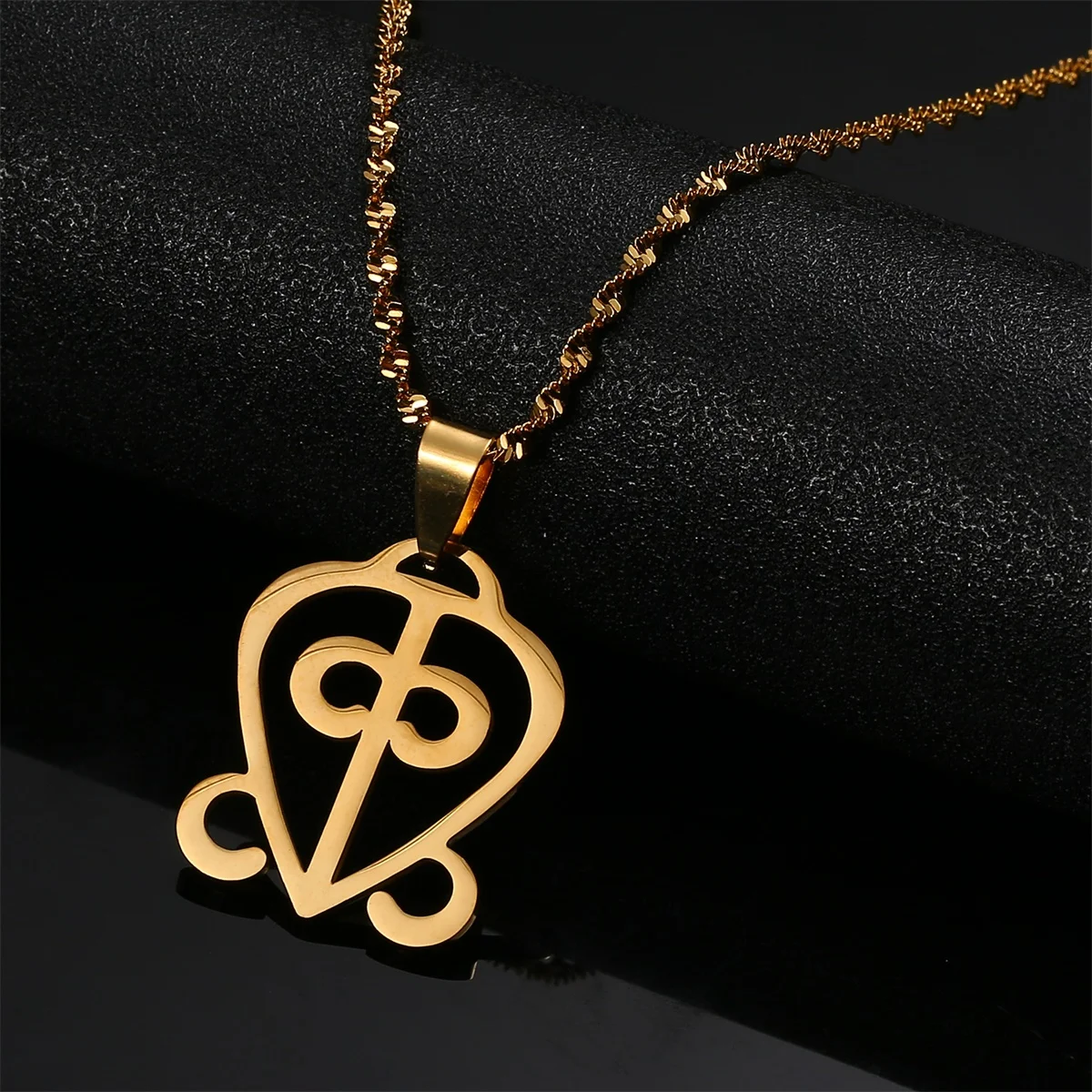 African Adinkra Symbol Pendant Necklaces ODO NNYEW FIE KWAN Power of Love Heart Jewelry