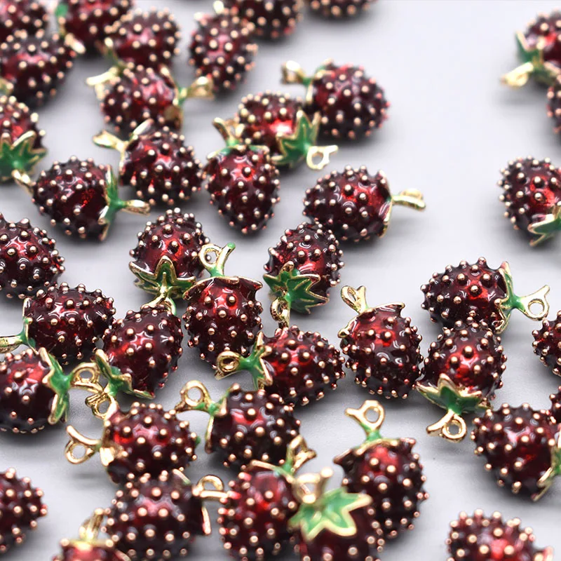 Small Red Strawberry Charm Pendant Jewelry Making Alloy Drop Oil Pendant DIY Bracelet Earrings Decorative Pendant Accessories