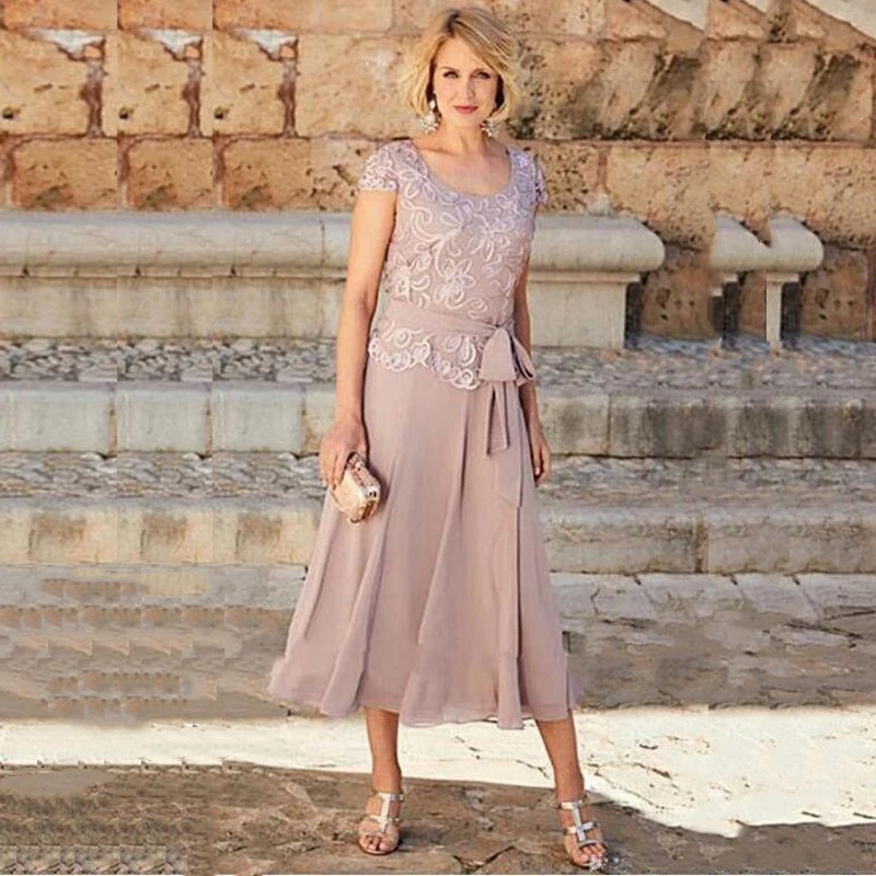 Latest Charming Dusty Rose Lace Scoop Neckline Mother Dresses Short Sleeves Mother of the Groom Gowns Tea Length Bow Sash