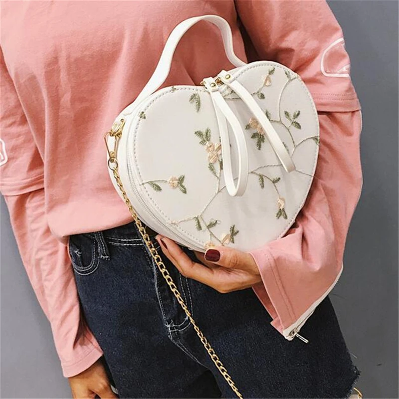 Lace Shoulder Bag Peach Heart Women Bags 2023 New Embroidery Handbag Portable Girl Diagonal Bag Heart-shaped Chain Bag For Girl