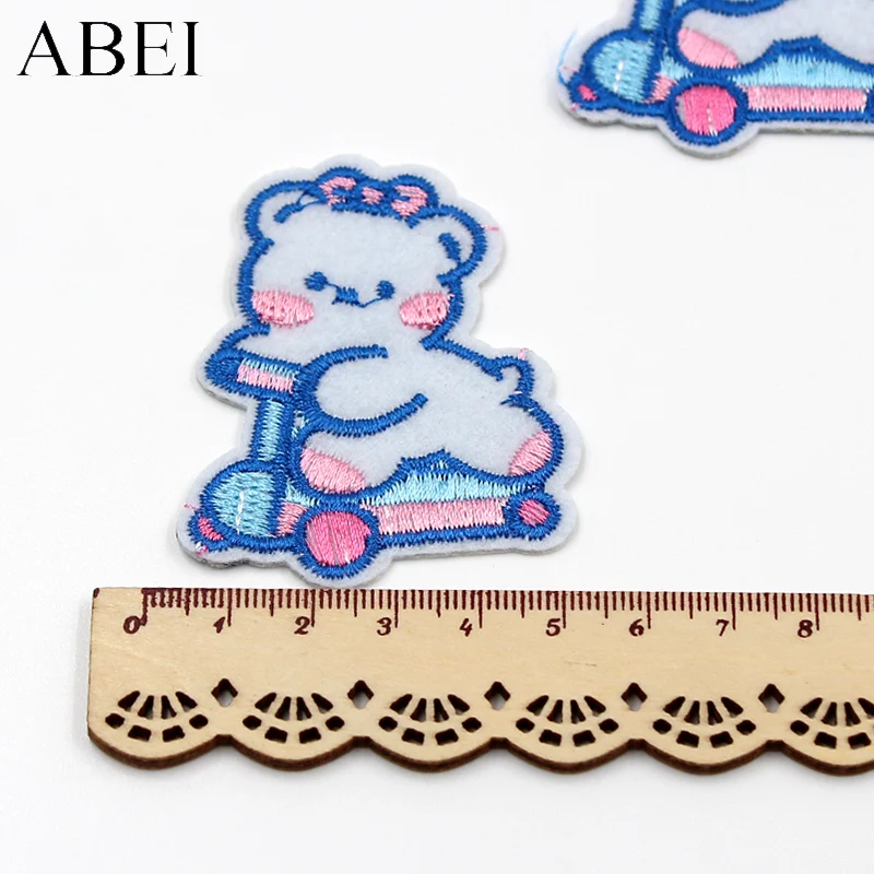 10pcs Embroidered Cartoon Skating Bear Stickers Iron On Animal Patches DIY Jeans Backpacks Coats Dress Hats Appliques Badge