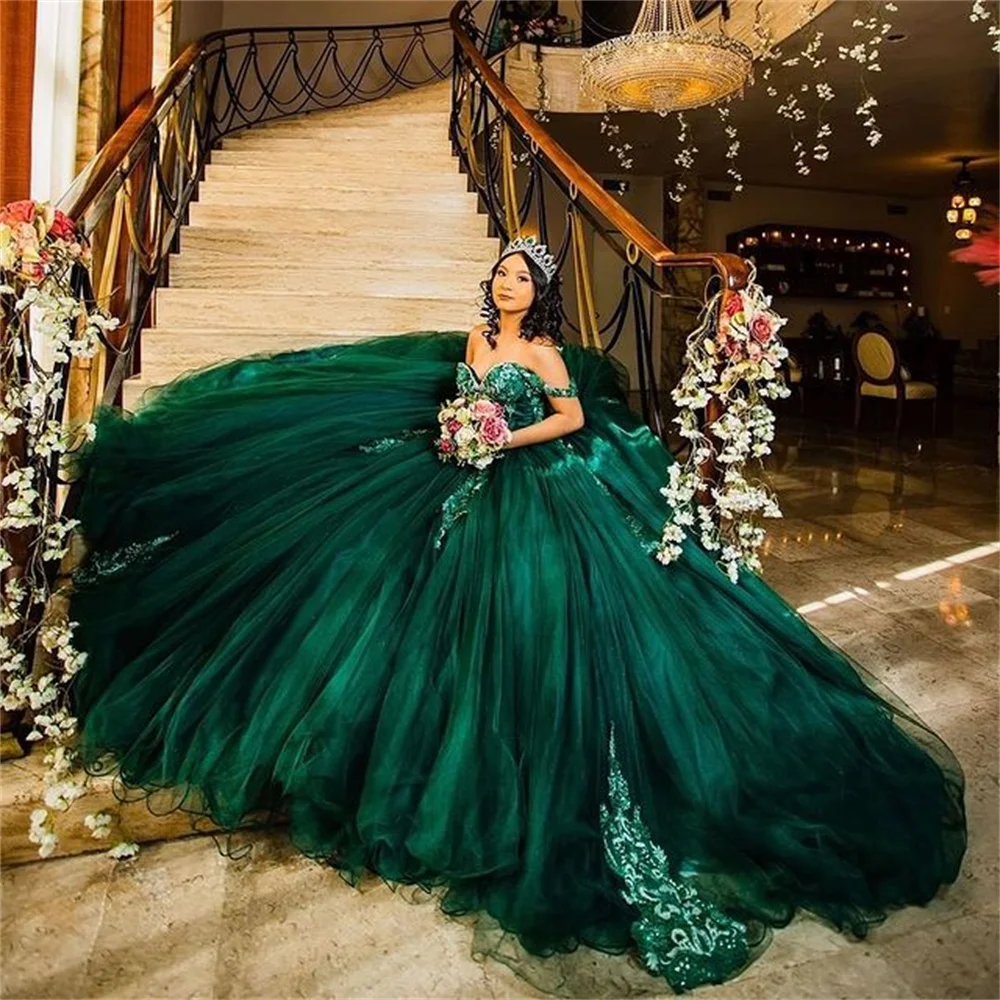 Блестящее изумрудно-зеленое платье для Quinceanera, блестящее бальное платье с аппликацией и бисером, с открытыми плечами, на день рождения, платье на шнуровке для 15 лет