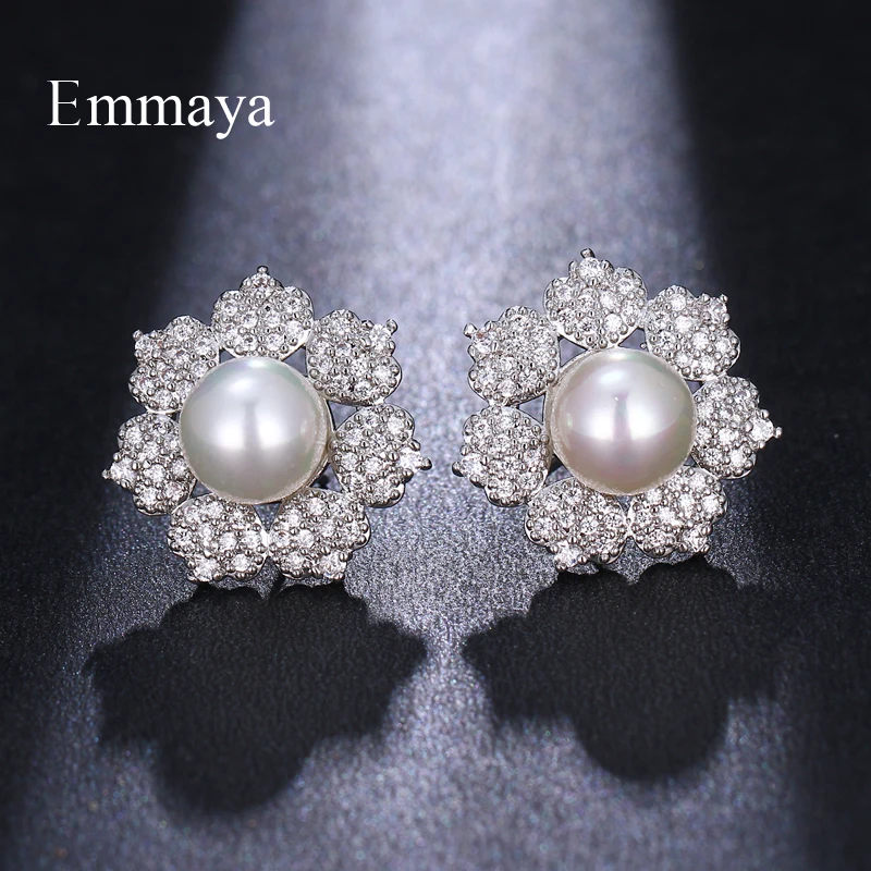 Emmaya New Flowers Surround Pearls Shape Two Colors Cubic Zircon Vivid Stud Earring For Female Banquet Cute First Choice