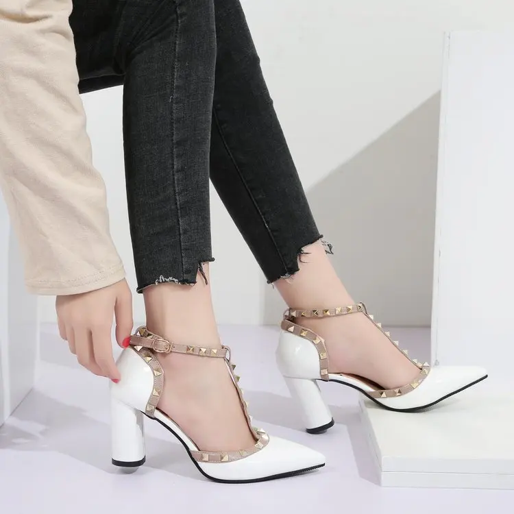 

Women's Shoes Summer High heels Fashion Female Sandals Rivet Metal Decoration Leather Style Women High Heels Hollow pointed