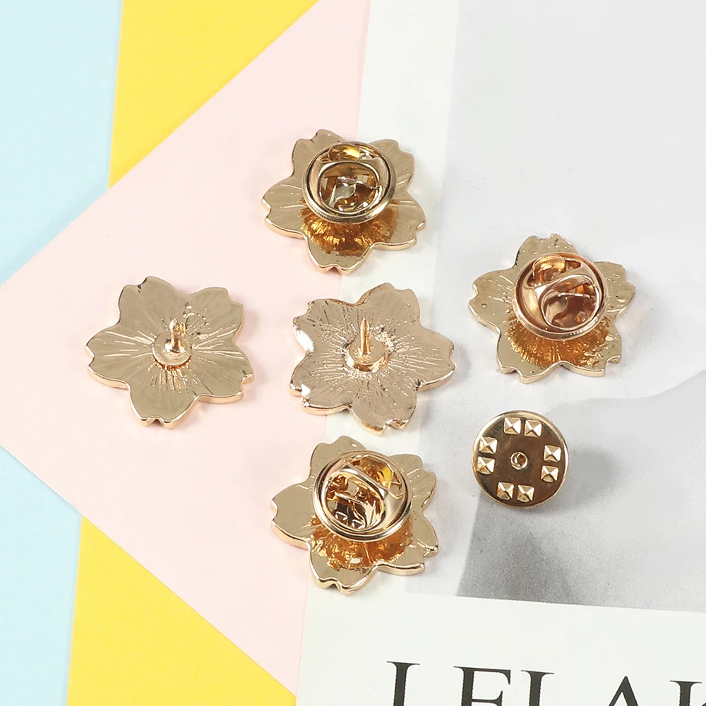Cartoon 5 Color Mini Cherry Flower Brooch Simple Style Enamel Pin Brooches Denim Jackets Lapel Badge Pins Button Fashion Jewelry