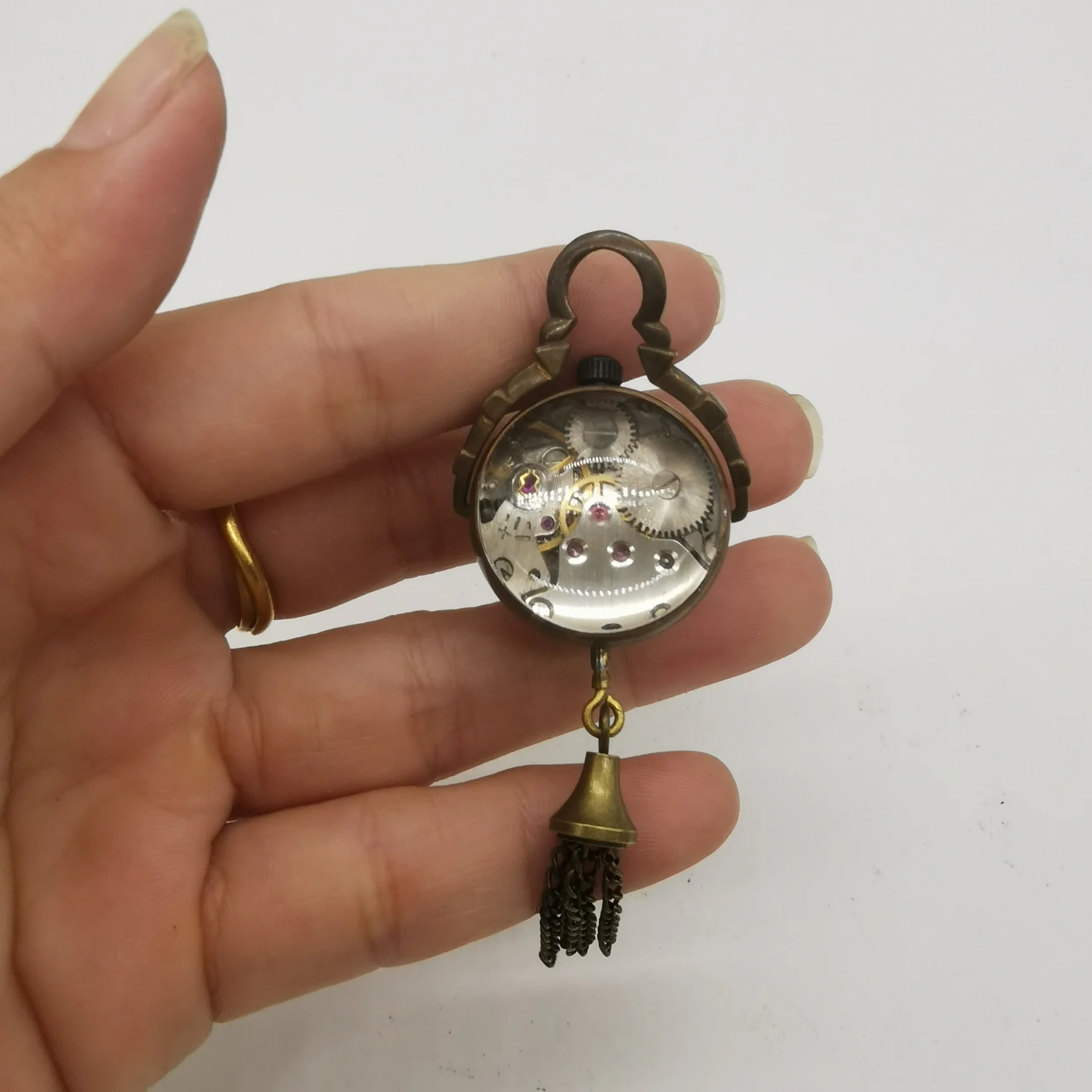 Retro crystal ball copper pocket Watch Mini Crystal mechanical watch Pure copper neck watch
