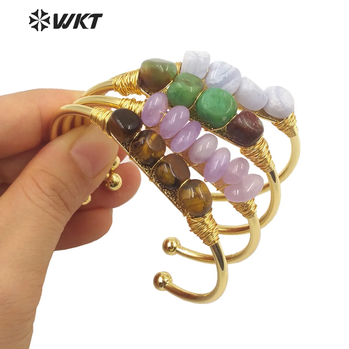 

WT-B577 Wholesale gold electroplated resist tarnishable handmade wire wrapped irregular stone bangle for Lady