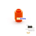 50 piezas de color naranja