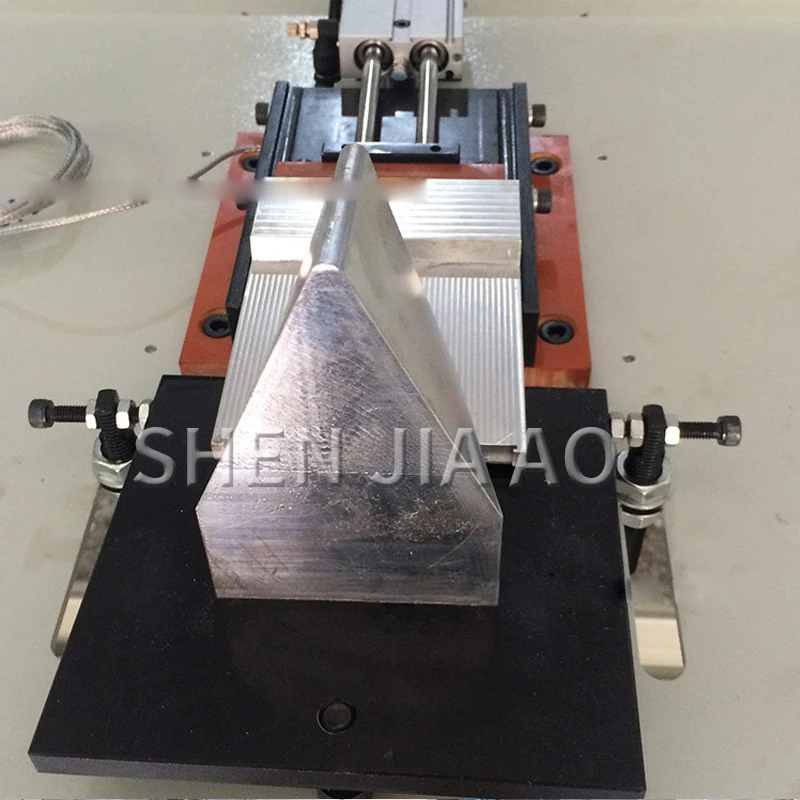 N95 Folding Mask Nasal Beam Welding Machine Folding Mask Nasal Laminating Machine Nose Beam Pressing Mask Accessories Processing