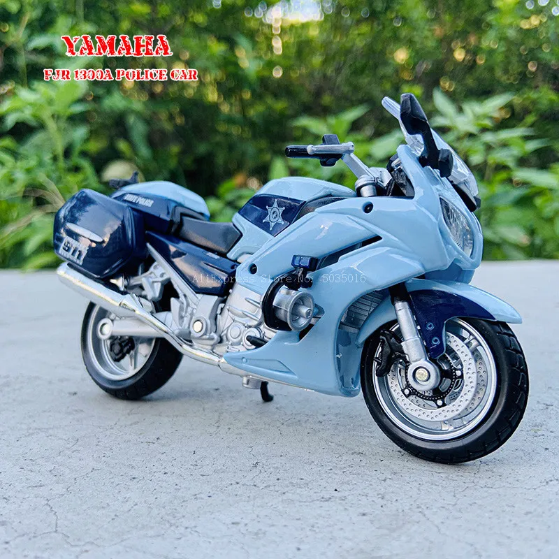 Maisto 1:18 BMW Yamaha Police motorcycle series Silvardo original authorized simulation alloy motorcycle model toy car