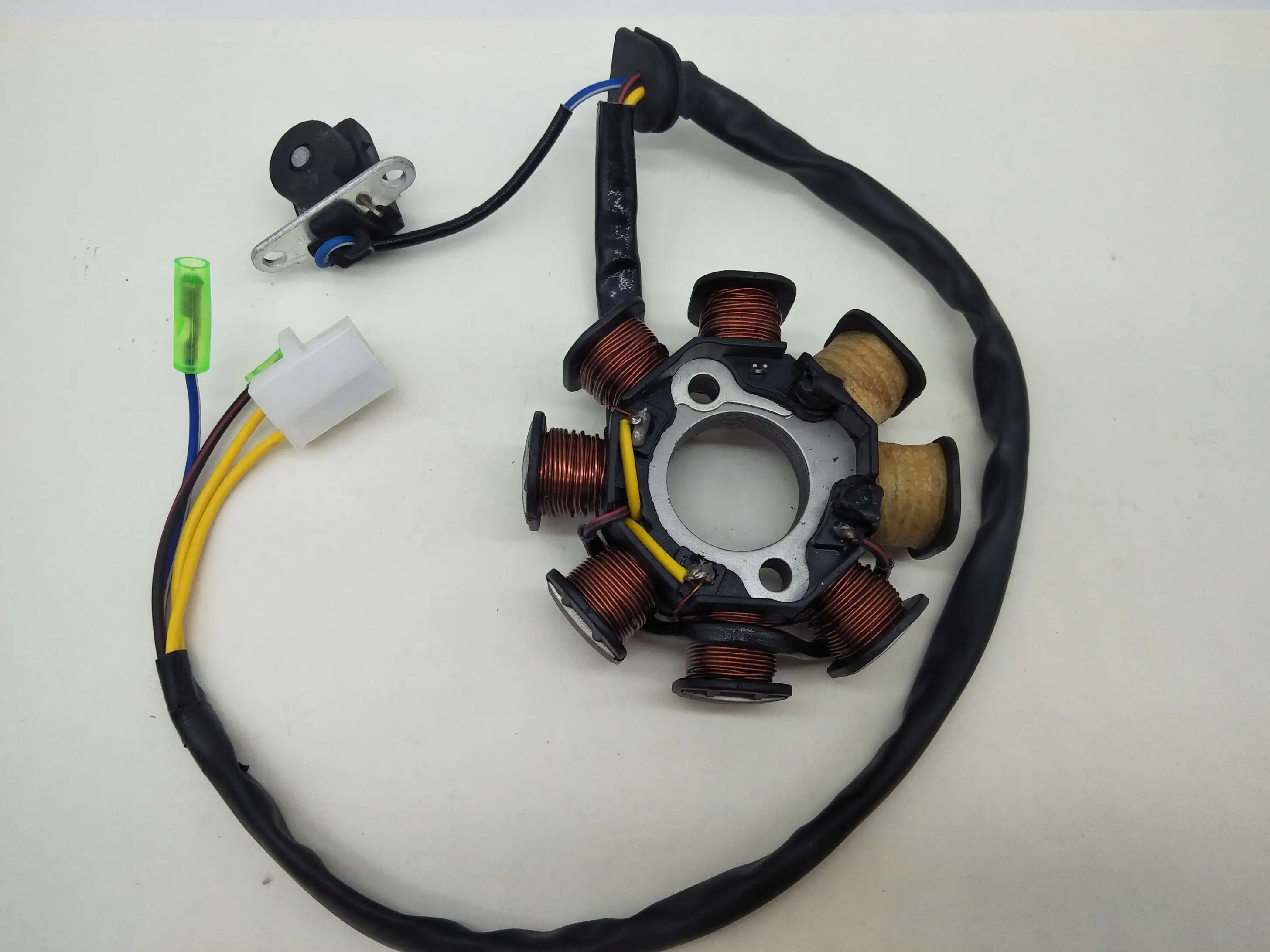 

A633 Magneto Stator Coil For GY6 50CC 8 Pole Single Dual Ignition Stator 4 Wires Motorcycle Generator Magneto Stator Coil