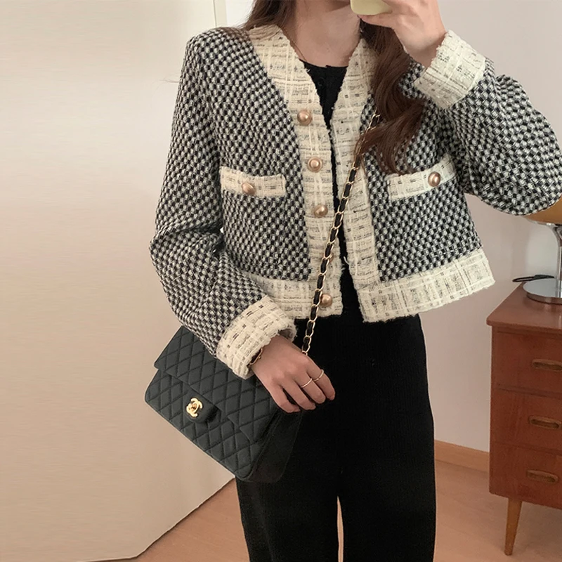 2022 Autumn The New Xiaoxiangfeng Short Jacket Rough Flowers Woolen Coat Little Guy Gentle Wind Short Coat Thin Female All-match