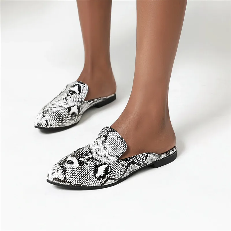 

YQBTDL Snake Print Snakeskin Design Closed Toe Slides Women Shoes Flat Heel Mules Summer 2022 Daily Easy Wear Flats Slippers