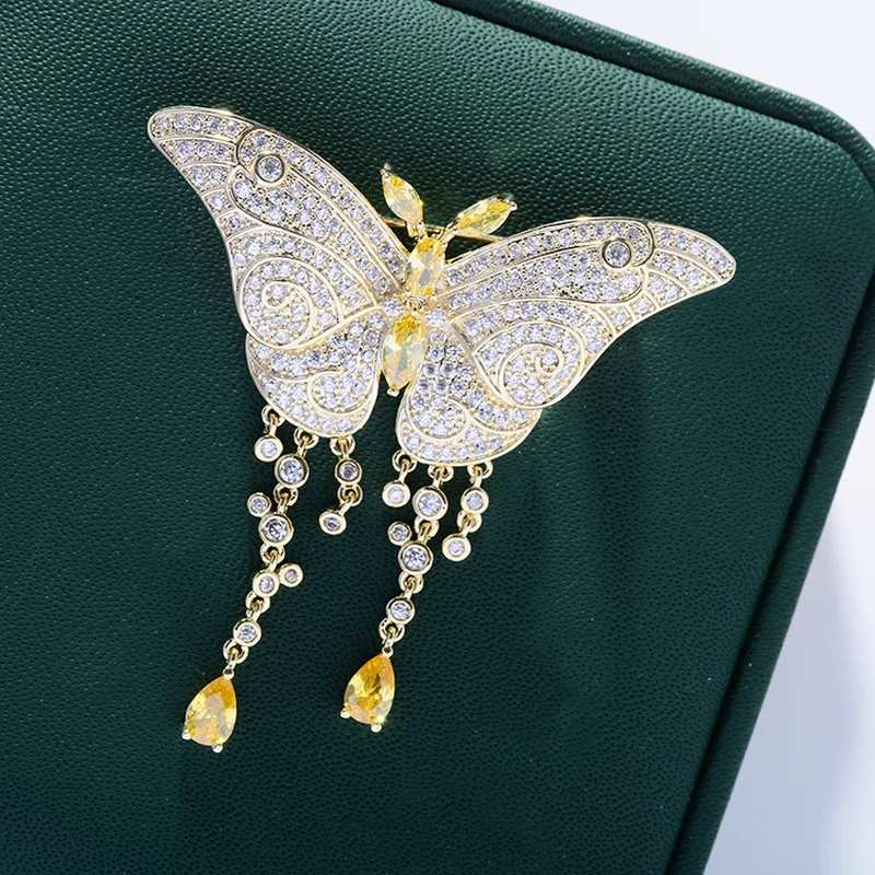 Cute Butterfly Lady Brooch  Christmas Jewelry Luxury  Zircon Brooch Lady Fashion Insect Pendant Brooch