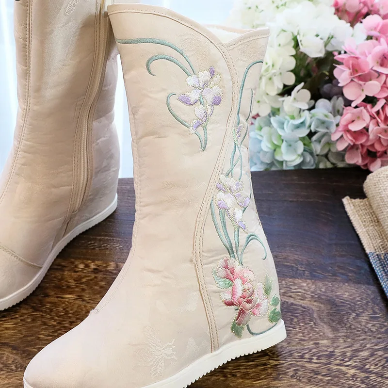 Ethnic Embroidered Women Boots Hanfu Shoes Winter High Top Female Boots Warm Peony Floral Embroidered Shoes Women\'s Cloth Shoes