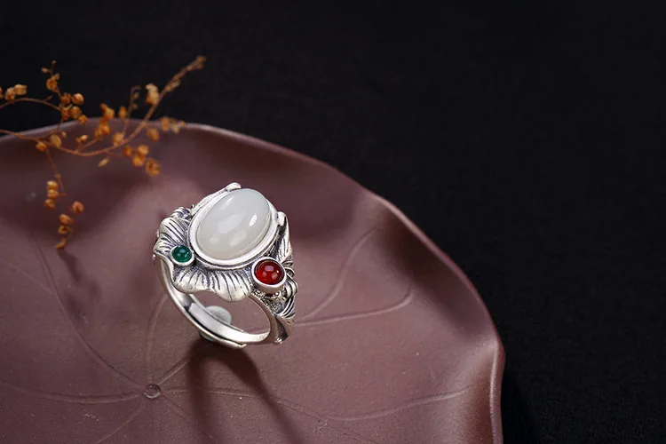 S925 sterling silver vintage inlay and Tian Yu Bai Yufu in front of the lotus leaf ladies ring