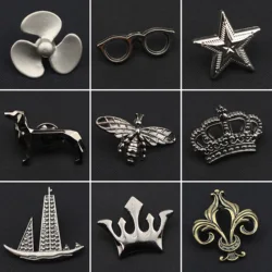 Fashion Men's Mini Brooches Chic Style Guitar Crown Boat Star Bee Advanced Lapel Pin Suit Shirt Collar Shawl Tuxedo Accessory