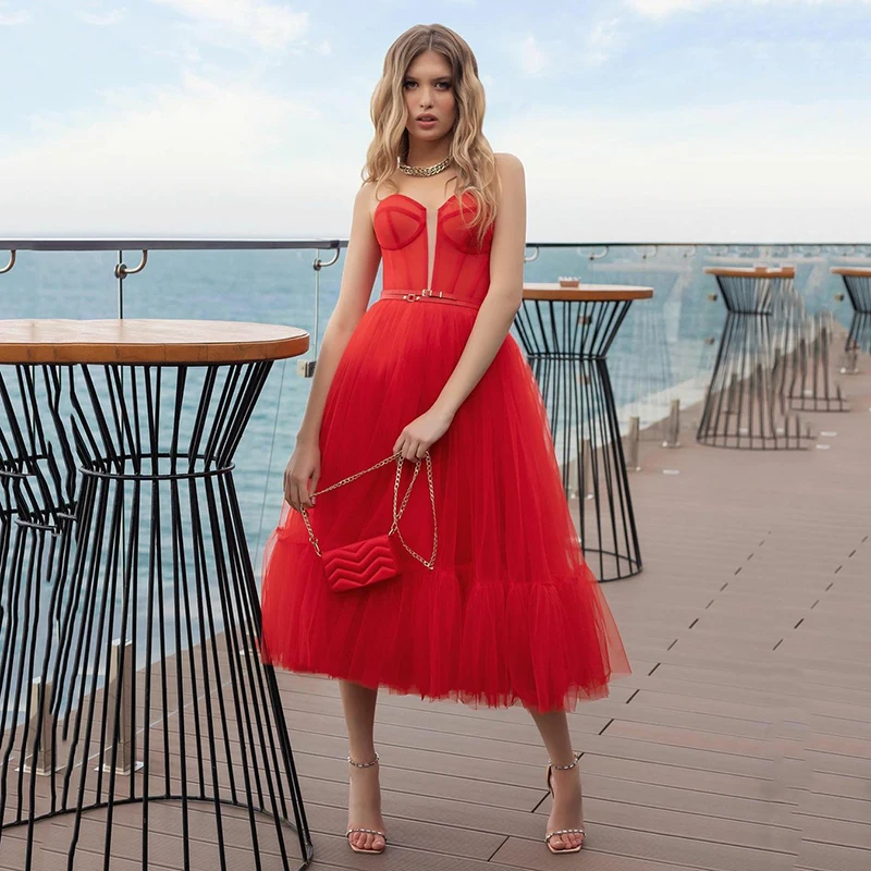 

Simple Red Short Prom Dresses 2021 Sexy Sweetheart Tiered A-Line Party Dresses With Belt Tea-Length Tulle Formal Gowns