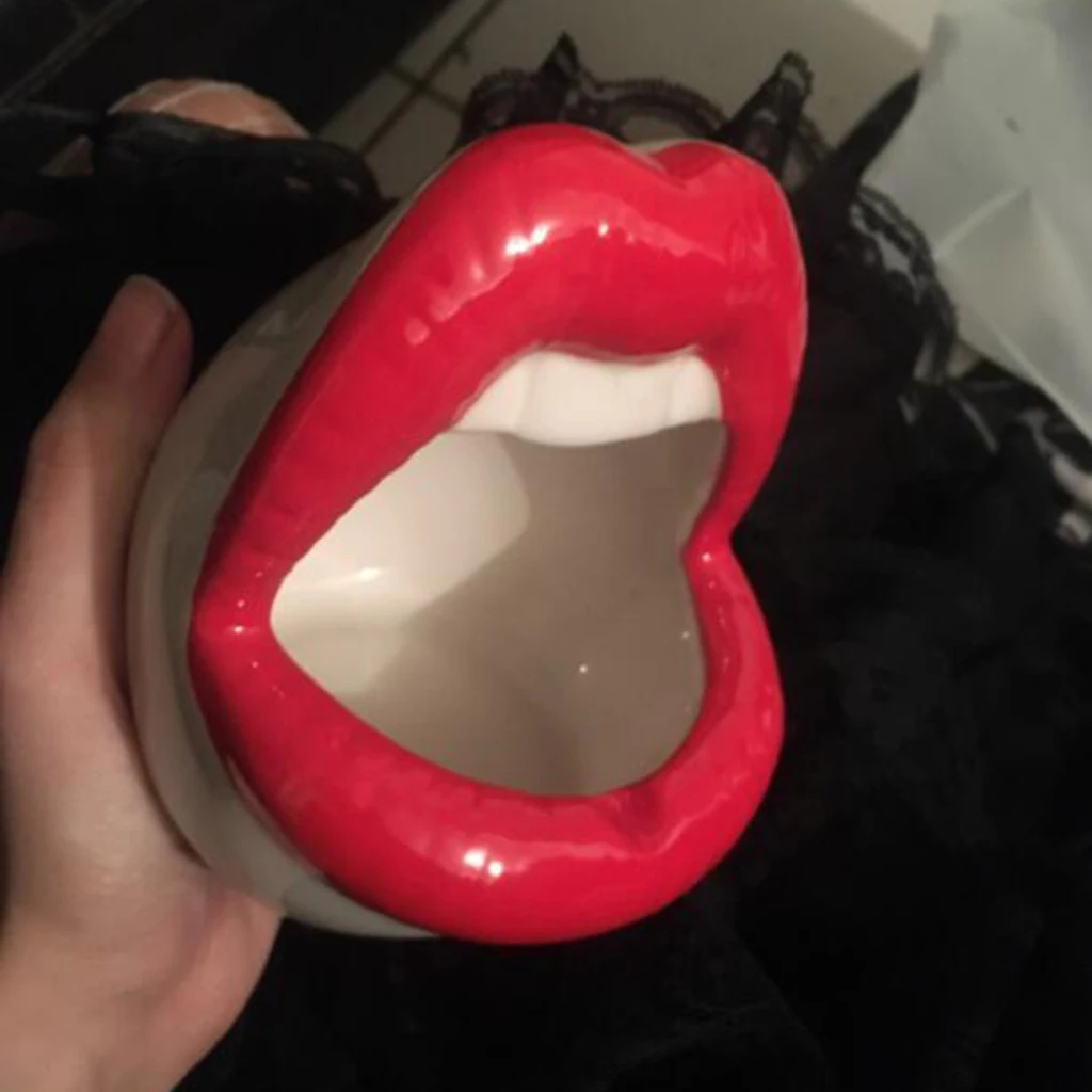 Lips Ceramic Ashtray Cigarette Ashtray Creative Flower Pot Trendy Mouth Holder Desktop Adornment Home Decor Table Ornament