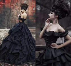 Black Gothic Ball Gown Wedding Dresses Off Shoulder Tiered Pleat Lace Victorian lace-up corset outdoor bride cosplay weddinggown