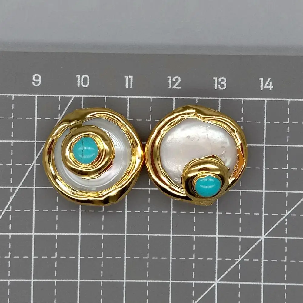 10 pcs Cultured White Coin Pearl Beads Trimmed With Blue Turquoise Metal Bezel