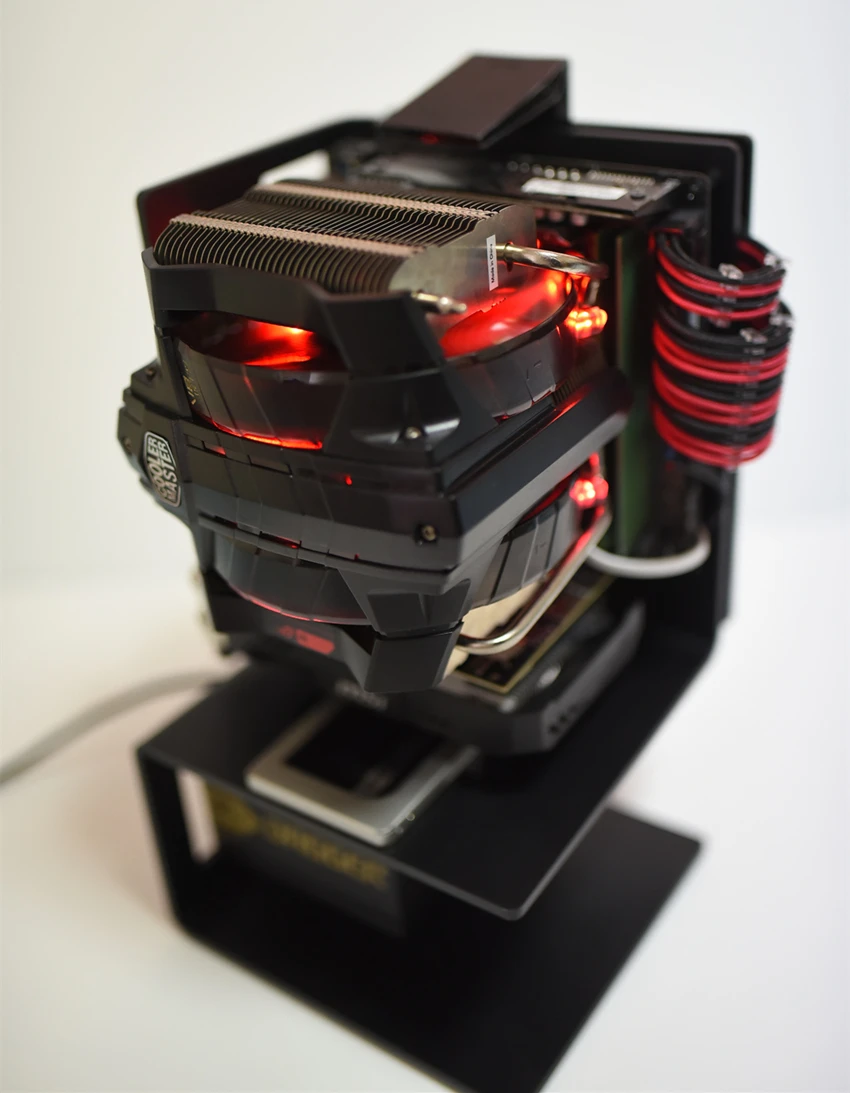 Mini carte mère itx verticale avec châssis refroidi à l'eau tout en aluminium, mini carte mère peut être équipée avec sfx atx alimentation motif monument2