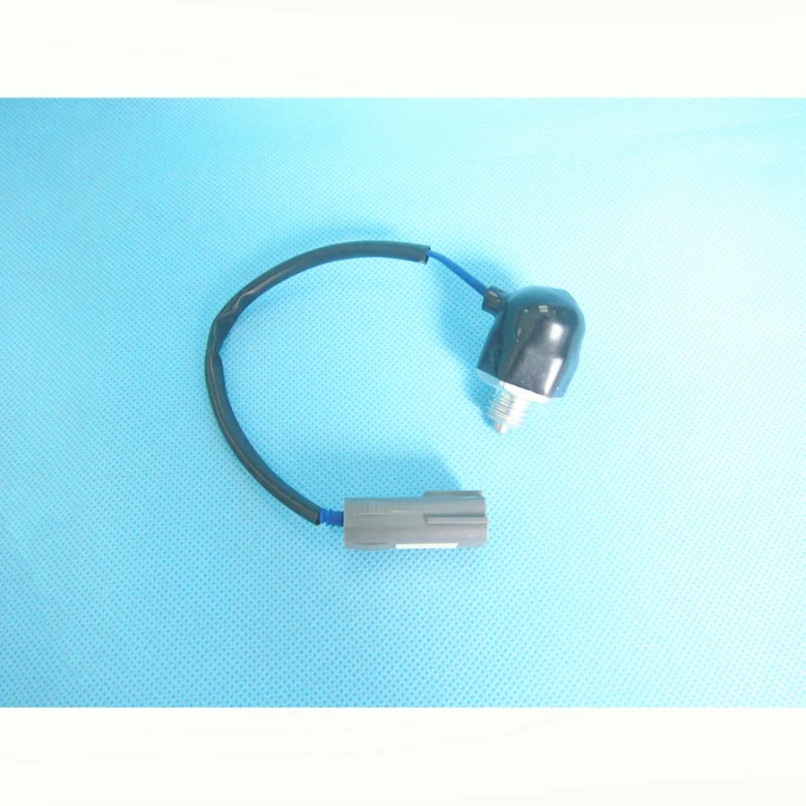 Car accessories reversing light backup lamp switch F5E1-17-640 for Mazda 323 protege BJ 1998-2005 Premacy  Mazda 3 2003-2012