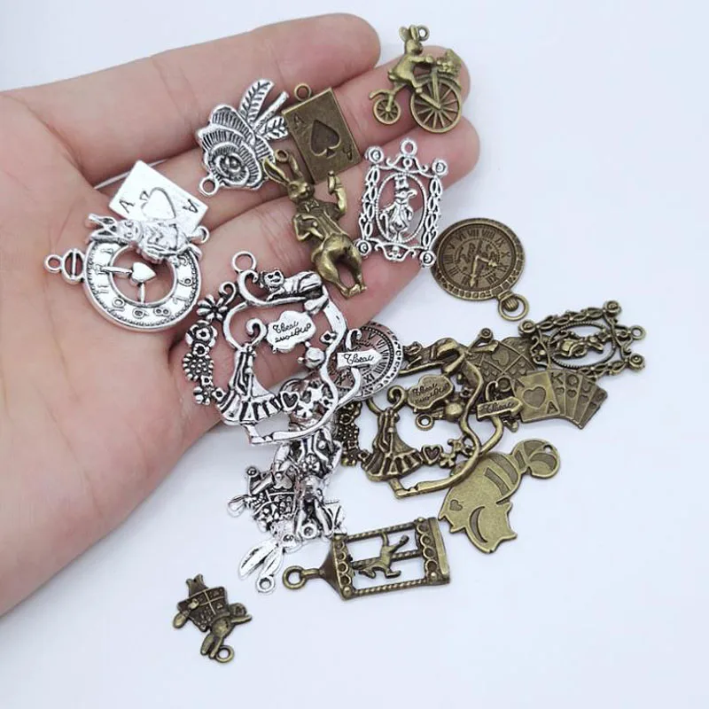 Vintage Metal Alice in Wonderland Party Charms DIY Classic Fashion Accessories Handmade Pendant Charms 20 pieces/lot