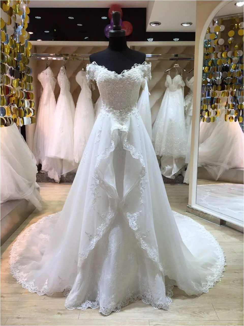 Robe De mariée Sexy en dentelle, épaules dénudées, dos nu, avec traîne détachable, sur mesure