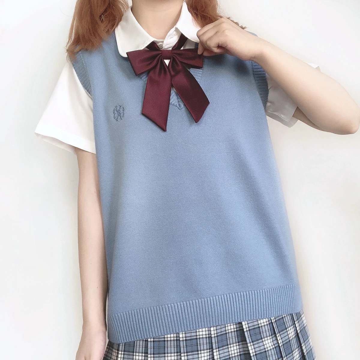 Women Sweater Vests Embroidery V-neck Preppy Style Fashionable All-match Ulzzang Schoolgirls JK Streetwear Kawaii Sweet Tender