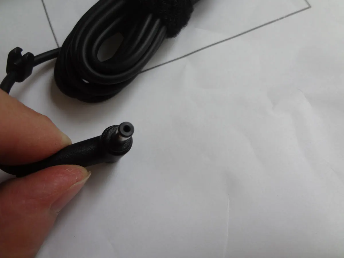 NEW OEM 19V 1.75A 33W ADP-33AW A ADP-33AW Y 4.0mm AC Adapter For Asus X541N X541SA S200E Q200E Laptop Genuine Puryuan