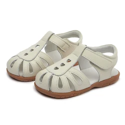 Sandalias planas de piel auténtica para niñas, zapatos de punta cerrada, suela suave, Verano