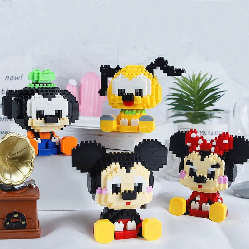 

Disney 410pcs+ Micro Building Blocks Sitting Mickey Mouse Goofy Pluto Minnie Anime Bricks Figures Toys For Children 7179A