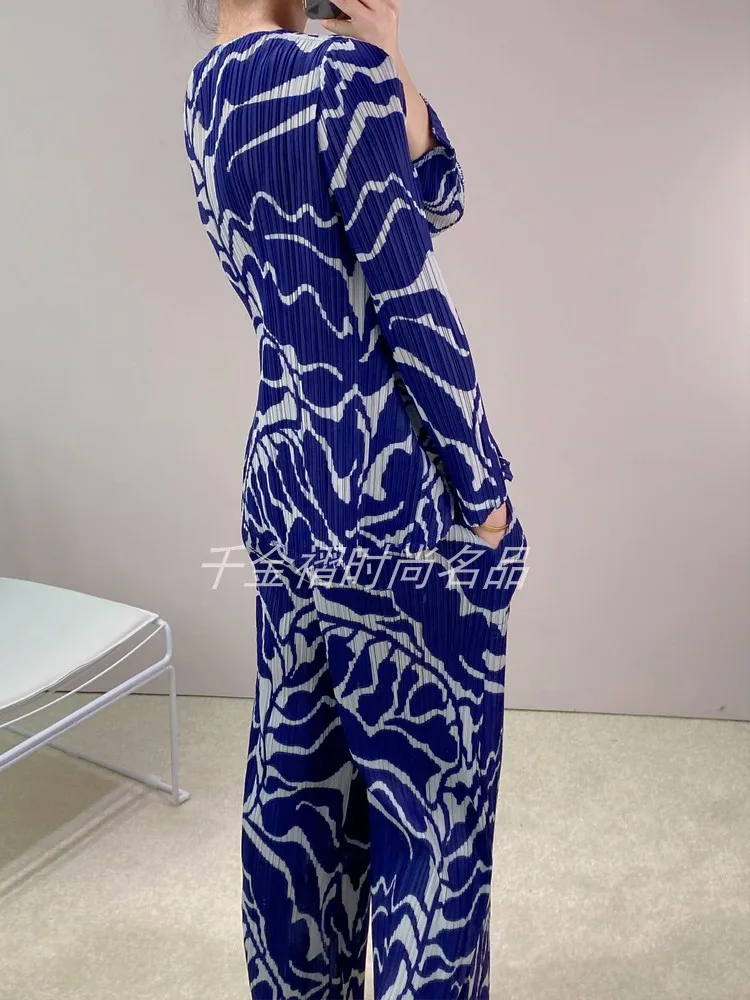 HOT SELLING Miyake new Style o-neck long sleeve Side split T-shirt in the fold pants printing  two-piece outfit IN STOCK