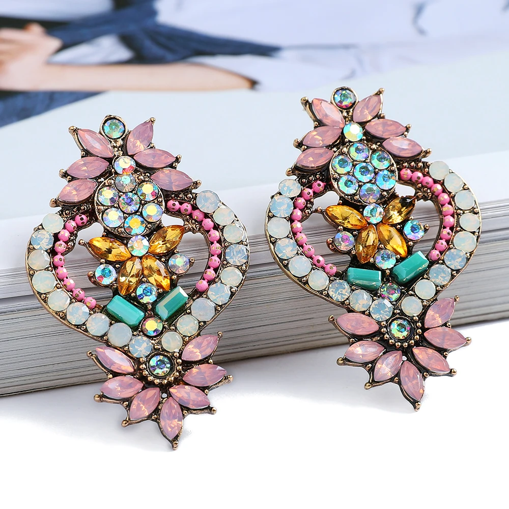 Vintage Fashion Geometry Flower Stud Earrings Boho Charm Luxury Modern Female Beads Statement Jewelry Accessories For Women