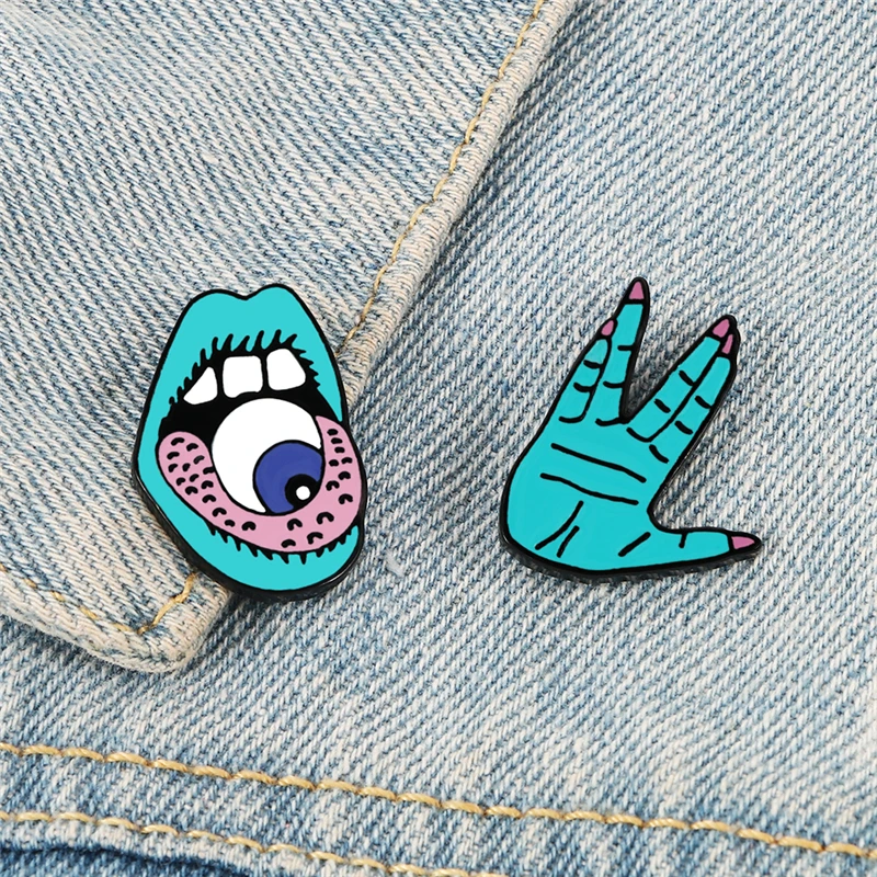 Horror Eyeball in Mouth Witch Hand Enamel Pins Devil Punk Brooch Denim Jackets Shirt Lapel Pin Gothic Badge Cartoon Jewelry Gift