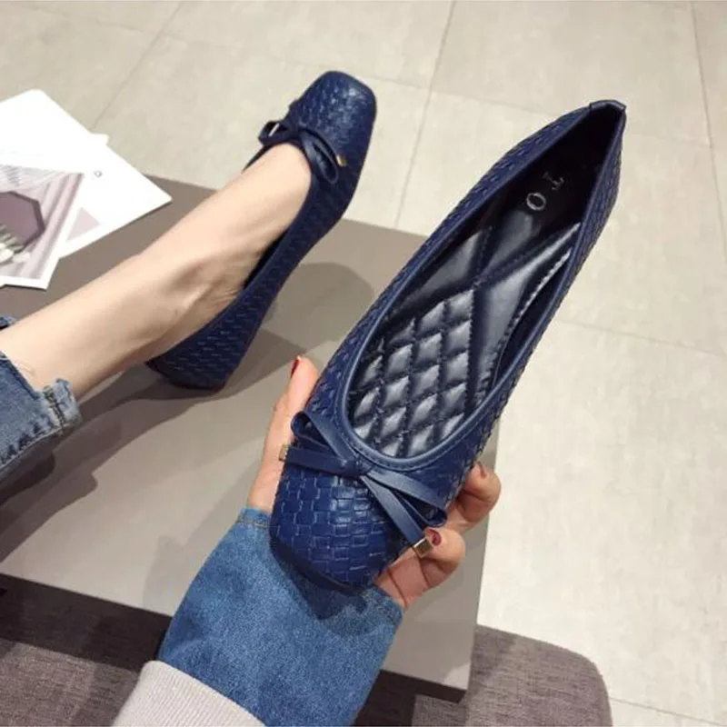 New Fashion Flats Women Boat Shoes Elegant Office Lady Shoes Casual Women Flats Soft Comfortable Flat Shoes Black Blue YX3855