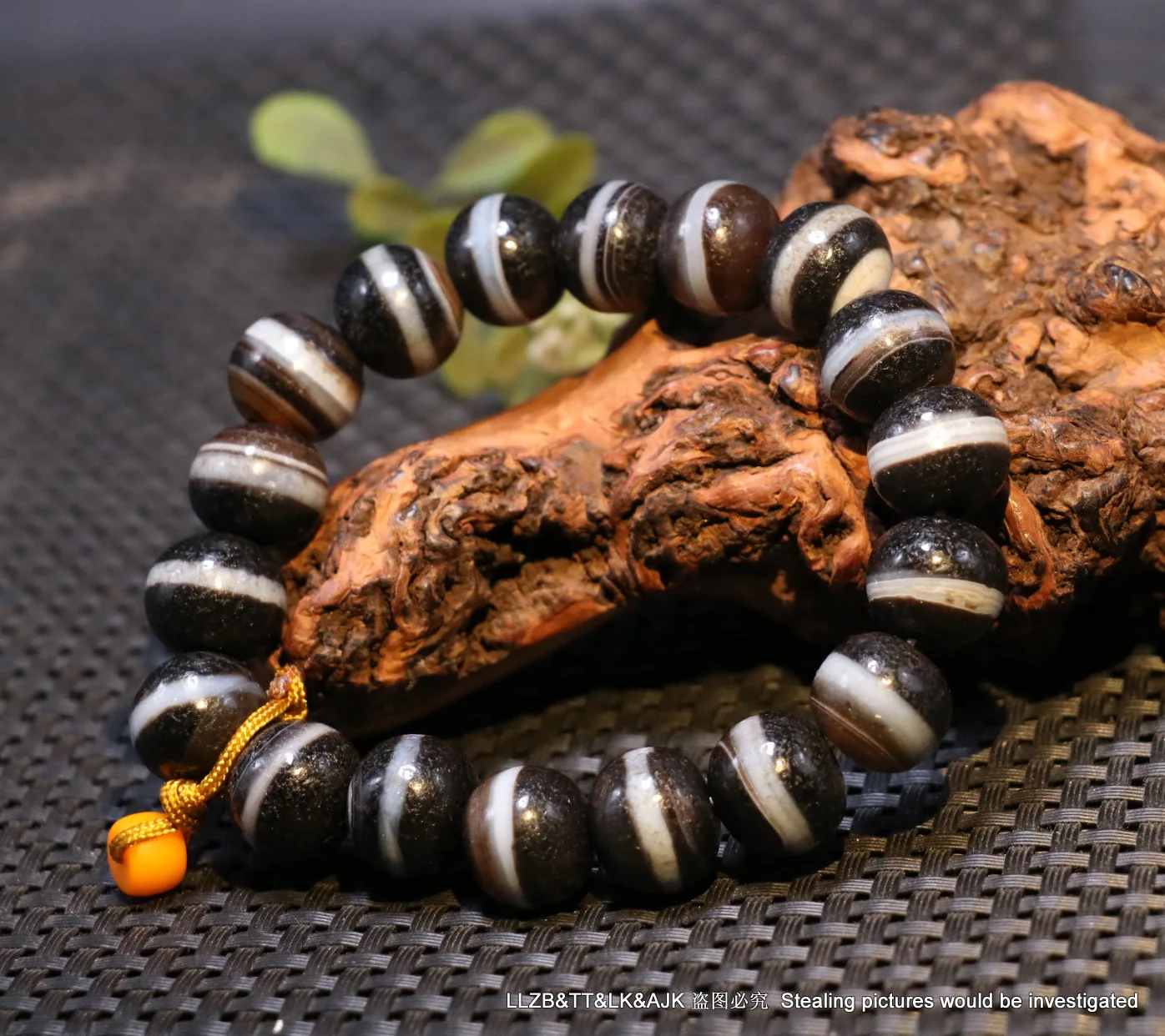 

Power Magic Tibetan Old Agate Silkworm Line Healer Medicine Abacus dzi Bead Bracelet A Timestown UPD519A26