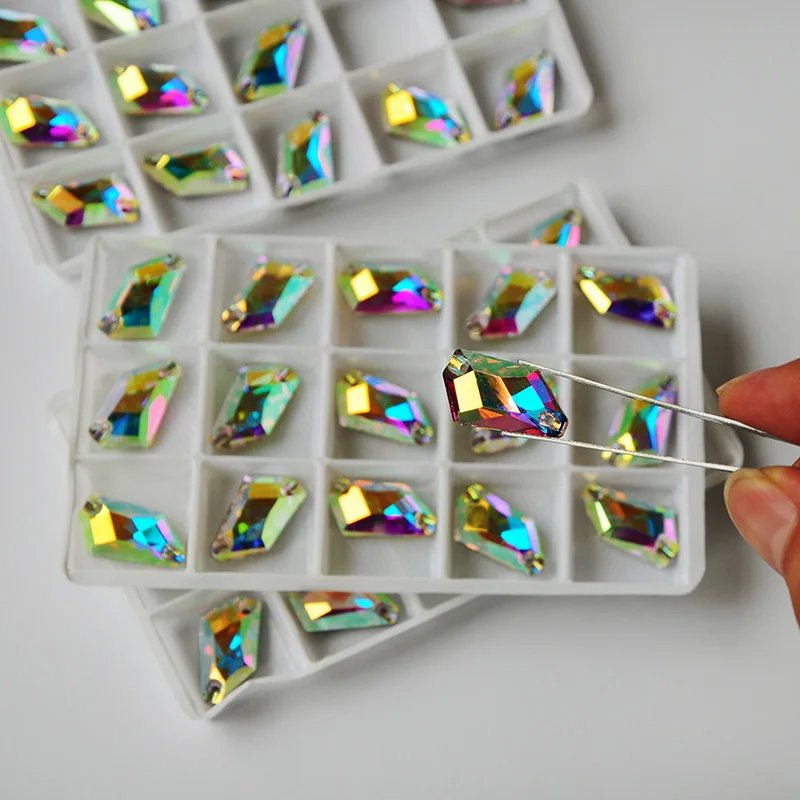 Crystal AB Aufnähbare Strasssteine mit Flacher Rückseite in Verschiedenen Größen und Formen für Kleidung, Kleider, Handarbeiten und Näharbeiten – Detail 8