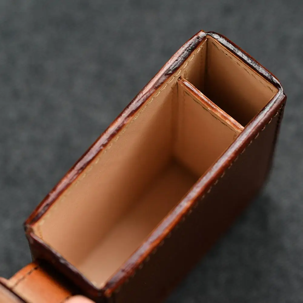 one leather cowhide large capacity cigarette box .can with built in lighter Cigar Case W2057-6