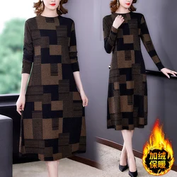 Autumn Winter Plaid Plus Velvet Thickening Midi Dress Women Vintage Long Sleeve Party Vestidos 2024 Elegant Bodycon Casual Dress