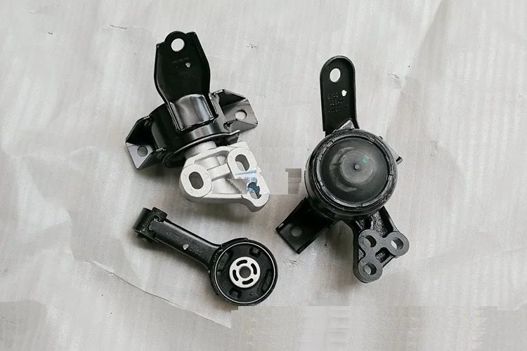 1pcs Engine Mount / transmission gearbox / Torsion arm for Chinese Brilliance H230 H220 auto car motor parts