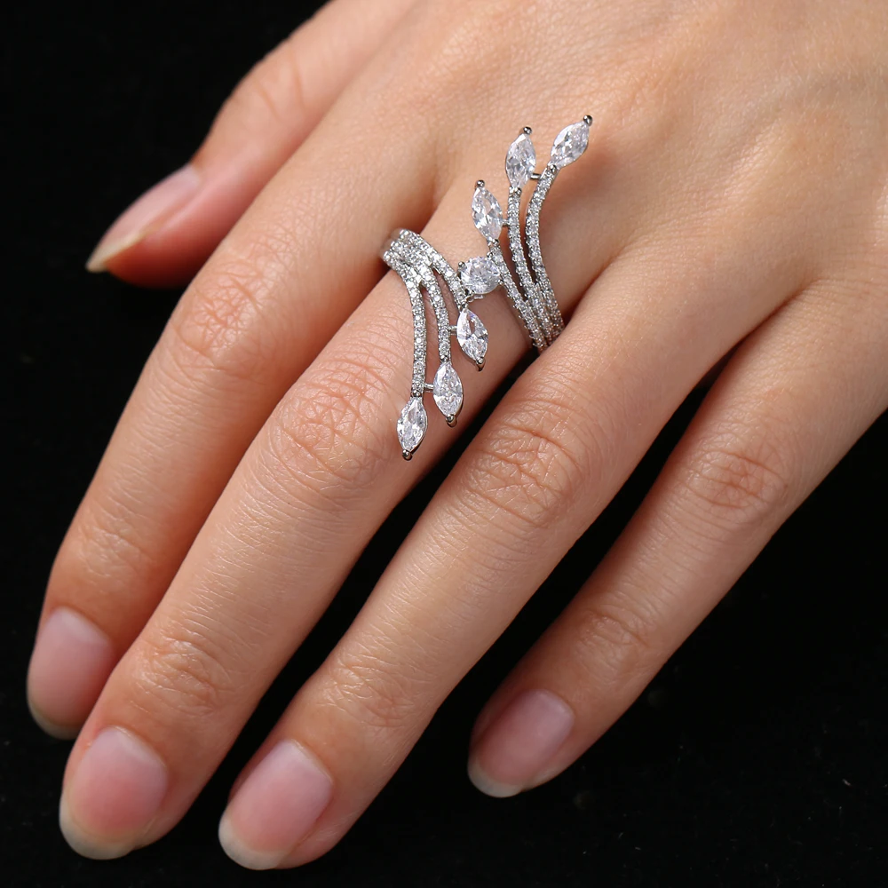 Emmaya New Fashion Personality Design White Color Charming Wings Ring With AAA CZ For Women&Girls Elegant Jewelry Party Dress-up