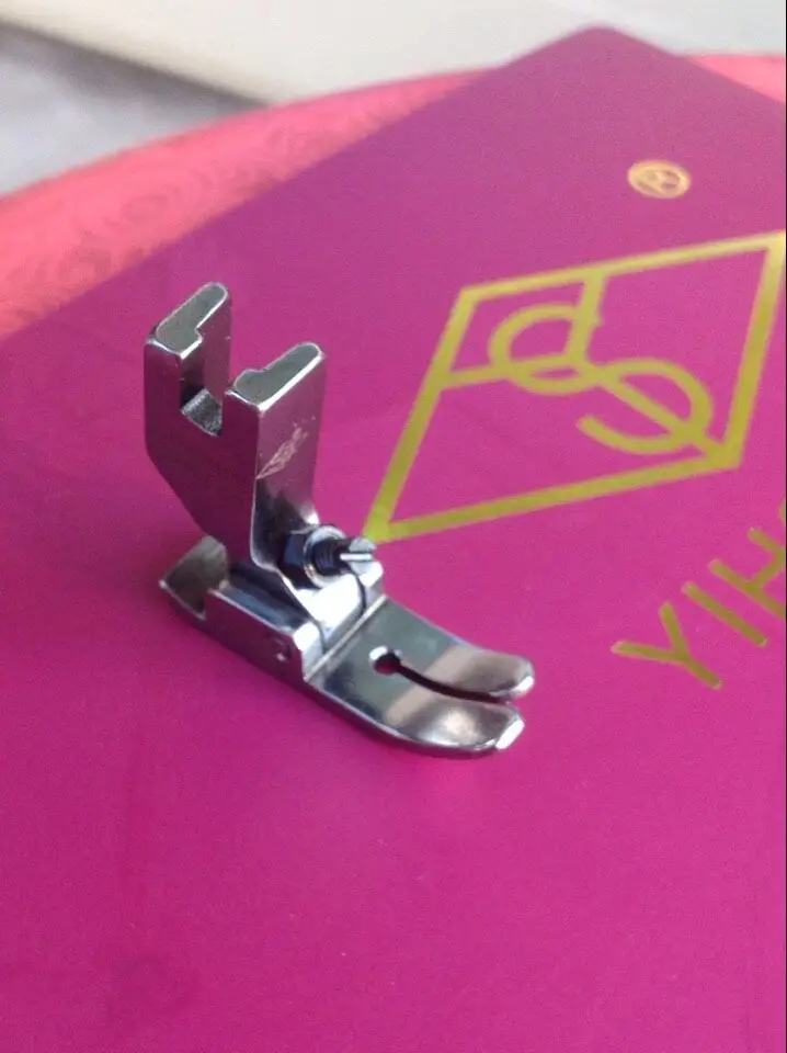 

Industrial sewing machine parts flat car side presser foot stop line presser foot flat steel all steel presser foot