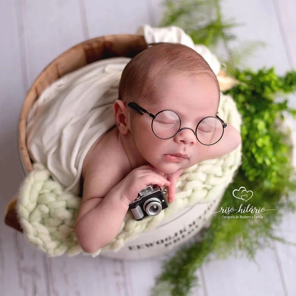 2021 Newborn Photography Props Boys Mini Vintage Camera Computer Resin Toy Baby Photographer Studio Shooting Accessories Store