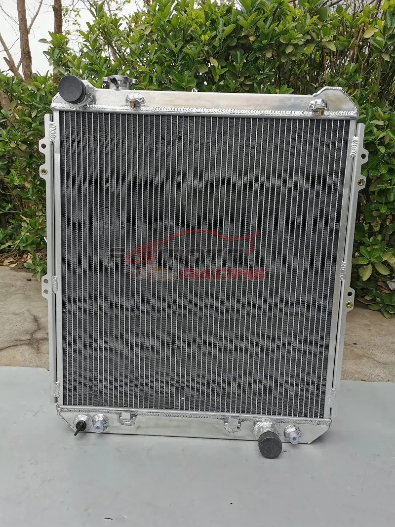 3 Row All Aluminum Radiator Cooling For Toyota Hilux surf KZN130 1KZ-TE 3.0 TD AT MT 1993-1996 94 95 96