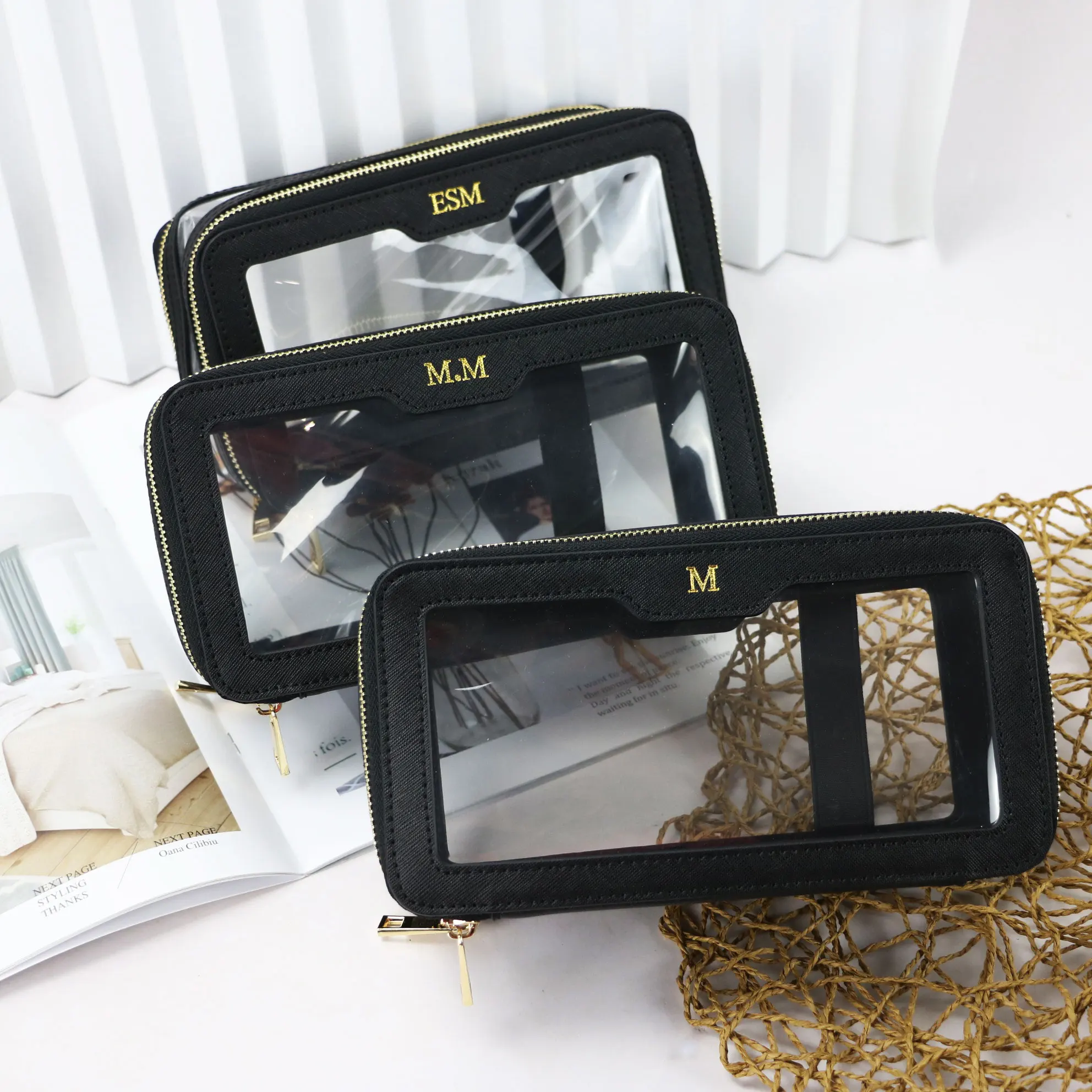 Рисунок 3 - Сумка-косметичка из кожи сафьяно с надписью на заказ